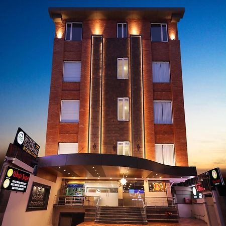 Hotel Dolphin International Varanasi Luaran gambar