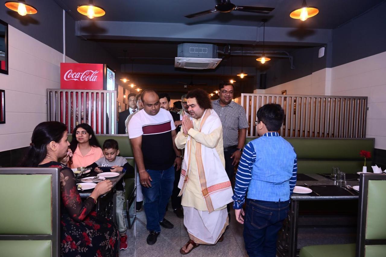 Hotel Dolphin International Varanasi Luaran gambar