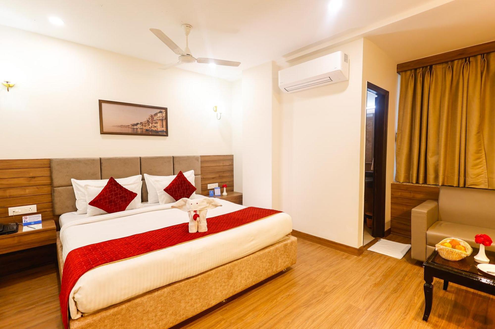 Hotel Dolphin International Varanasi Luaran gambar