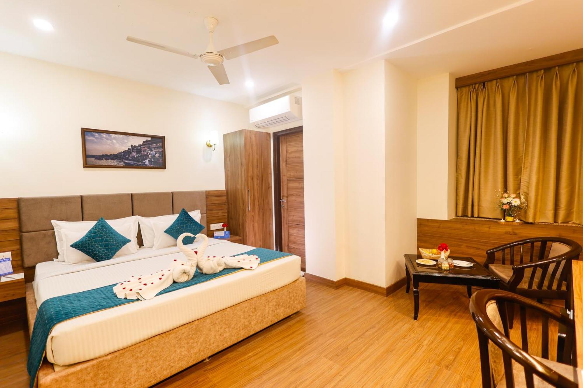 Hotel Dolphin International Varanasi Luaran gambar