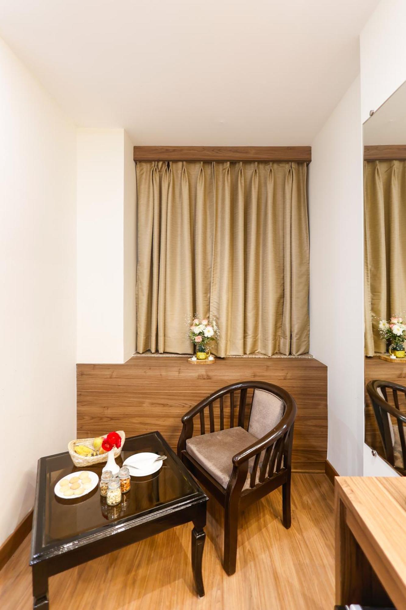 Hotel Dolphin International Varanasi Luaran gambar