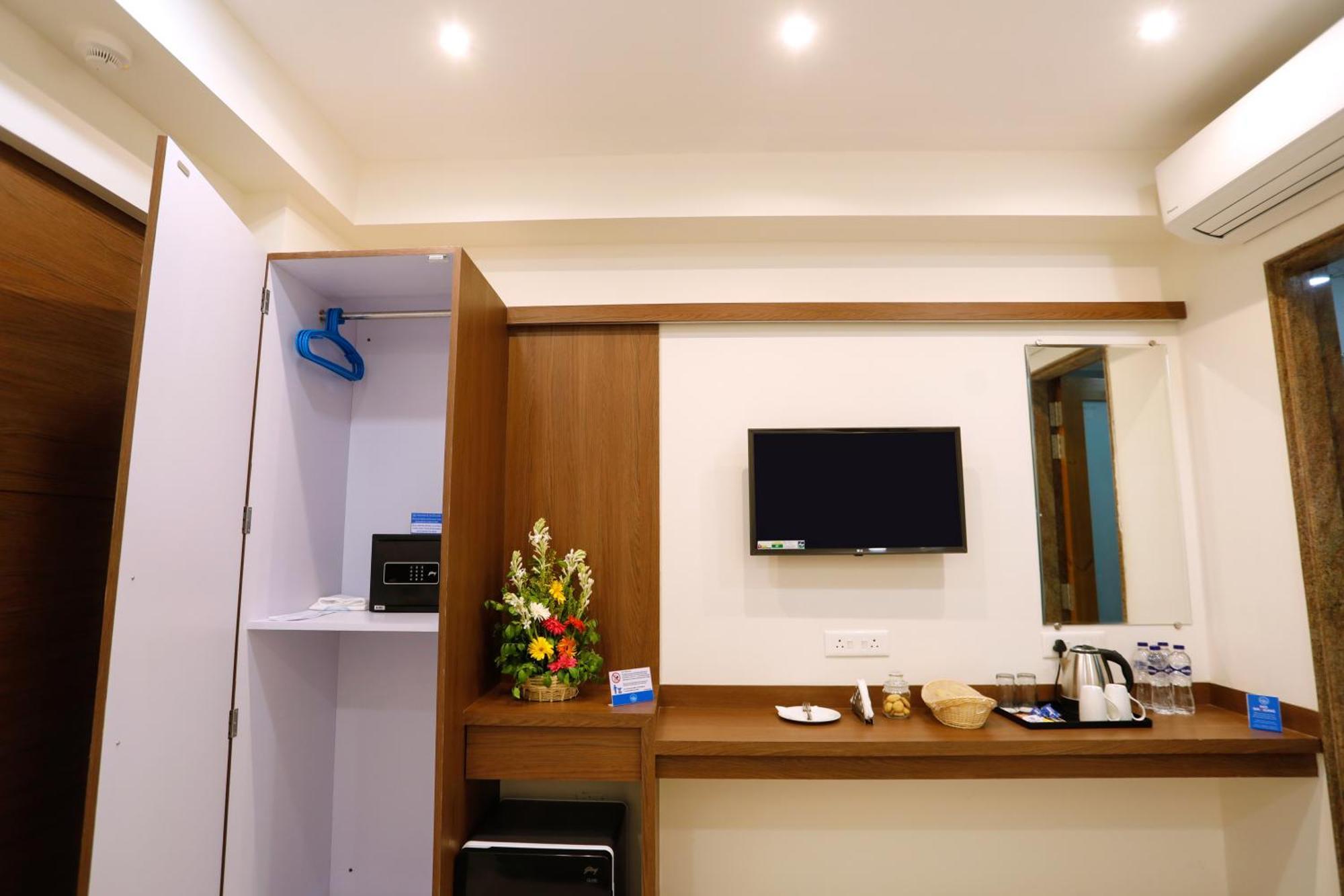 Hotel Dolphin International Varanasi Luaran gambar