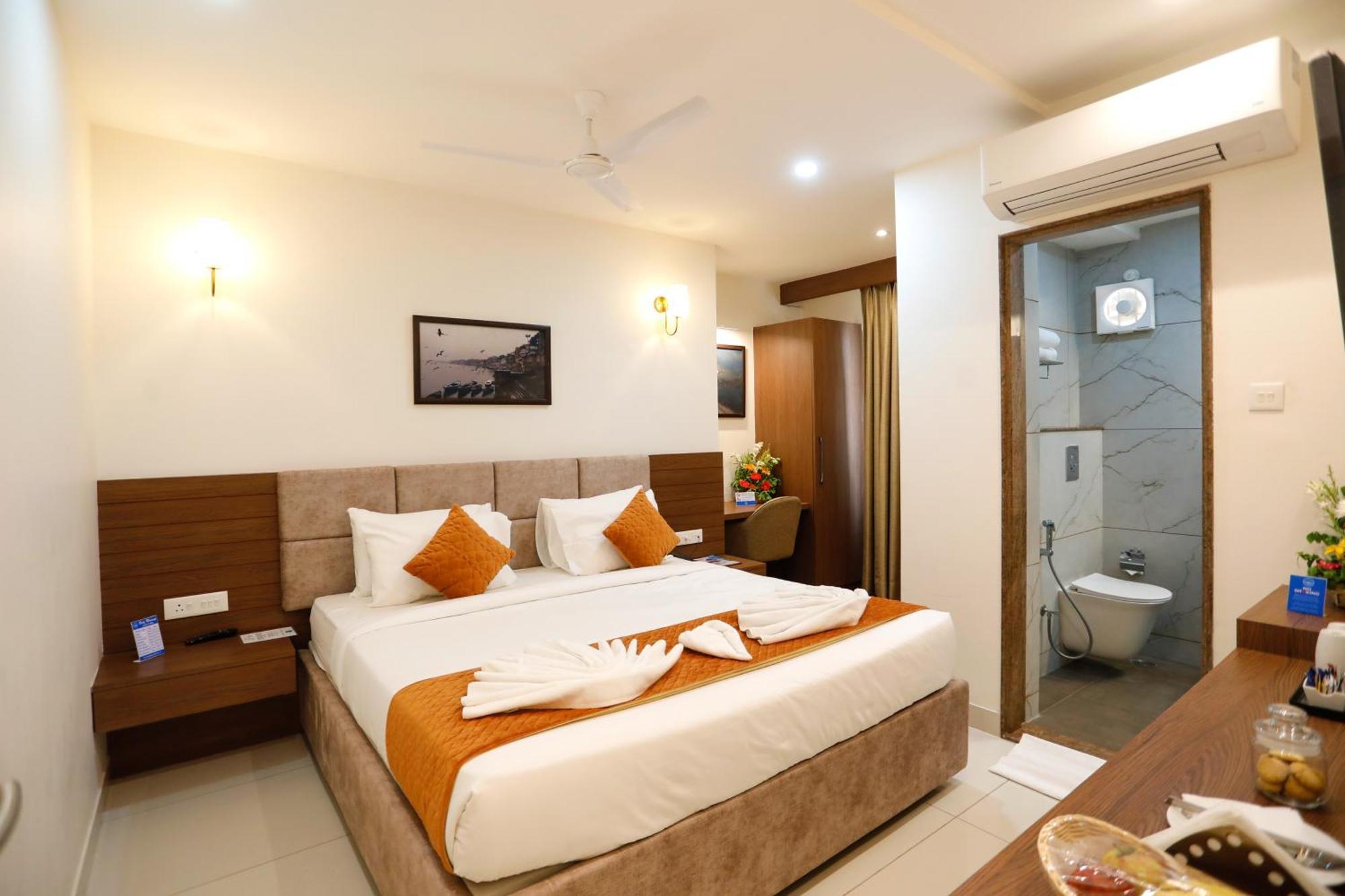 Hotel Dolphin International Varanasi Luaran gambar