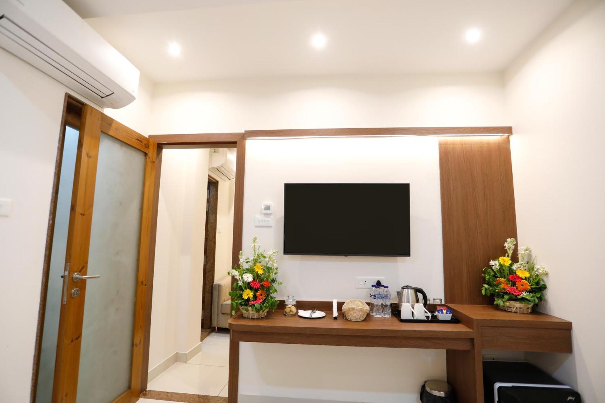 Hotel Dolphin International Varanasi Luaran gambar